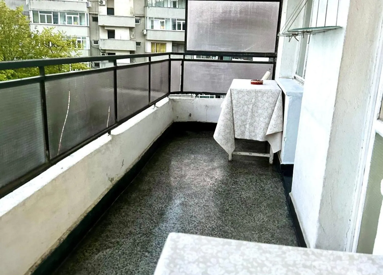 Ssenyange City Apartment Warna