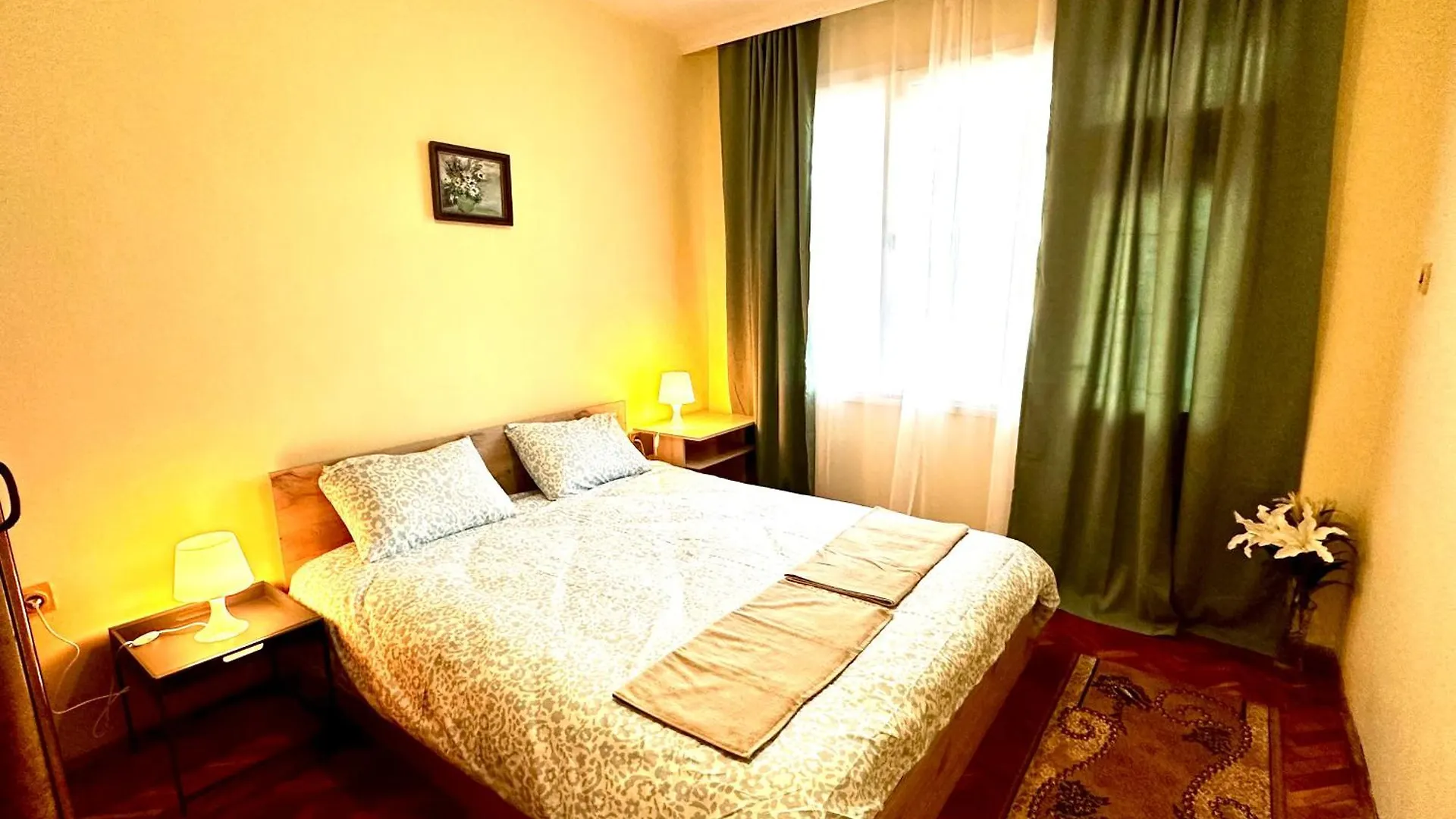 Ssenyange City Apartment Warna